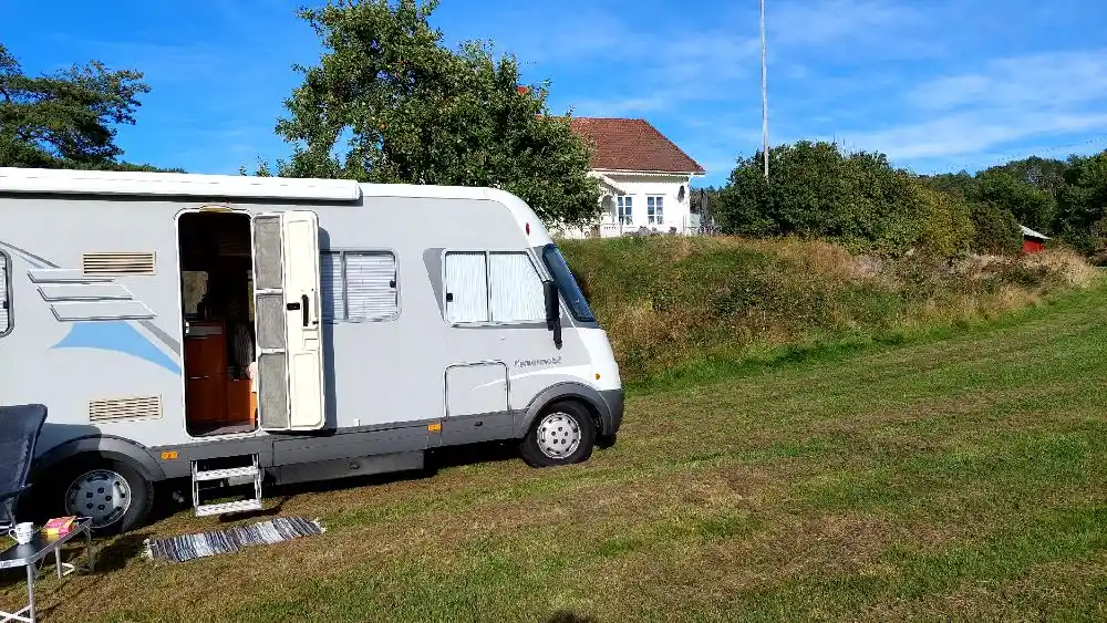 Upplev Lagunen Camping & Stugor i Strömstad! Prisvärt boende likt vandrarhem nära havet med massor av aktiviteter, bad, restaurang & natur. Boka nu!