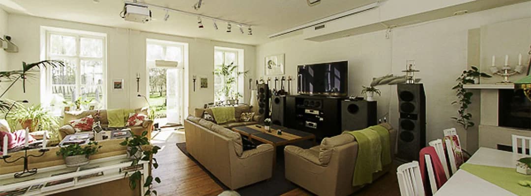 Vandrarhem på Gotland nära Klintehamn med lantlig miljö och närhet till kust